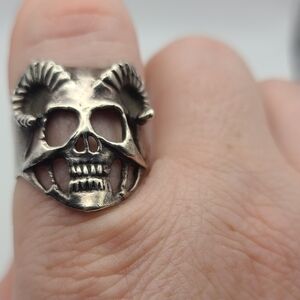 Sterling Silver Skull Ram Ring - Silver